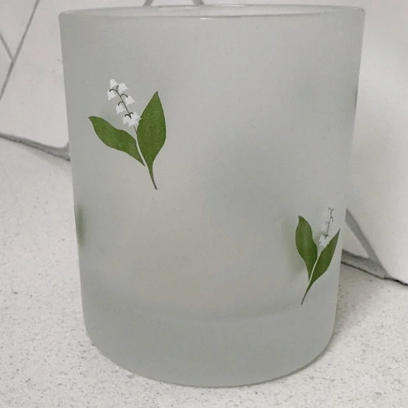 Dartington Designs Frosted Floral Lowball Glasses- Set of 8 - Picture 5 of 6